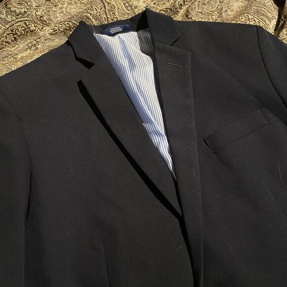 ISO’s size 12 lined navy sports coat perfect condition worn once - Picture 2 of 3